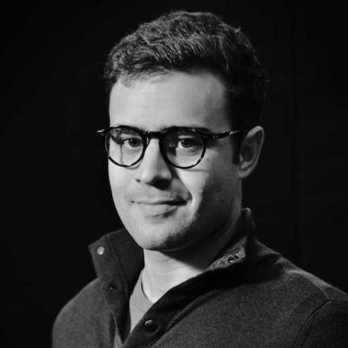 Adrien Gabeur, Directeur – Solutions Cognitives de Sinequa Adrien Gabeur, Directeur – Solutions Cognitives de Sinequa