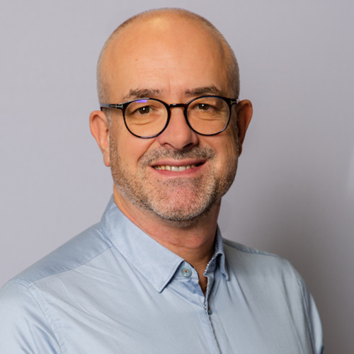 Philippe Corneloup, Directeur Régional des Ventes - Centrify Philippe Corneloup, Directeur Régional des Ventes - Centrify