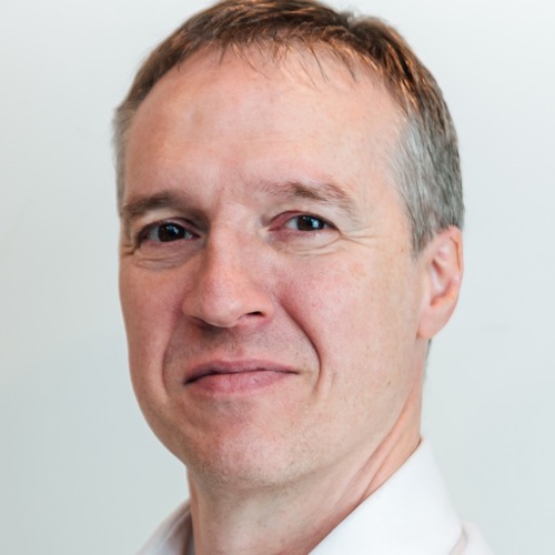 Richard Henderson, Architecte solution, TigerGraph EMEA Richard Henderson, Architecte solution, TigerGraph EMEA