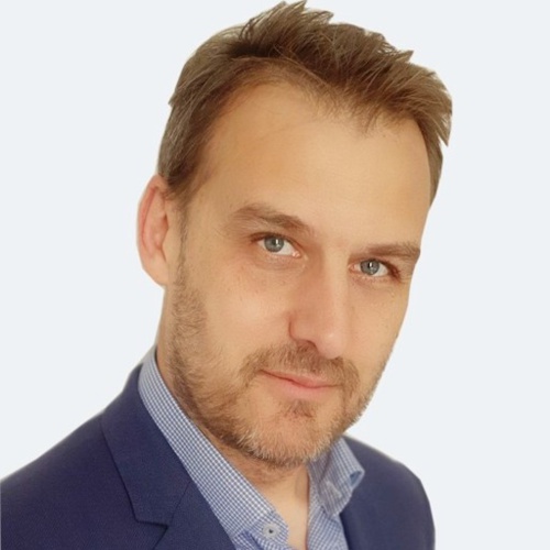 Stéphane Kirchacker, Vice-Président Sales, EMEA, Chez Sinequa