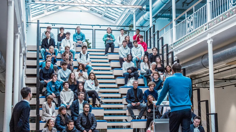 Podcast: Edouard NEUVILLE présente Albert School, l'école de commerce ancrée dans la data Podcast: Edouard NEUVILLE présente Albert School, l'école de commerce ancrée dans la data