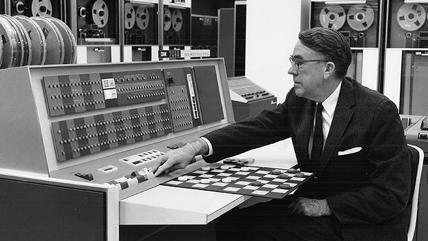 Arthur Samuel et l’ordinateur IBM 701 Arthur Samuel et l’ordinateur IBM 701