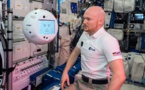 Les premiers pas de CIMON, alimenté par l'IA, en tant qu'assistant des astronautes