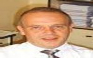 Modélisation et simulation d'approches stratégiques selon une méthodologie de logique floue