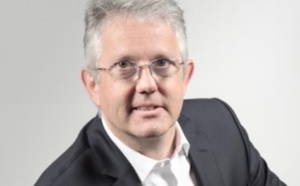 Eric Joulié (Vice-président et General Manager WESEMEA Teradata) nomme Christophe Gendre au poste de Directeur de Teradata pour la France