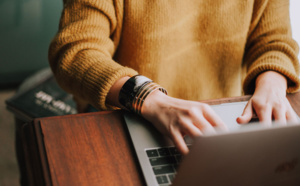 Mya, principal recruteur basé sur l'IA conversationnelle, a pris le marché d'assaut, réussissant en moins de deux ans à recruter 120 entreprises clientes, dont 40 faisant partie du classement Fortune 500