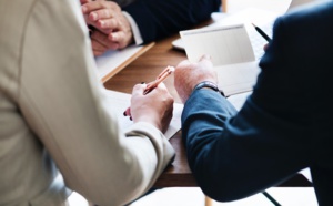 Dhatim, grâce à l'Intelligence Artificielle, permet aux départements RH, SIRH, de contrôler et de sécuriser les données de paie et sociales et participe de la cohésion sociale des entreprises